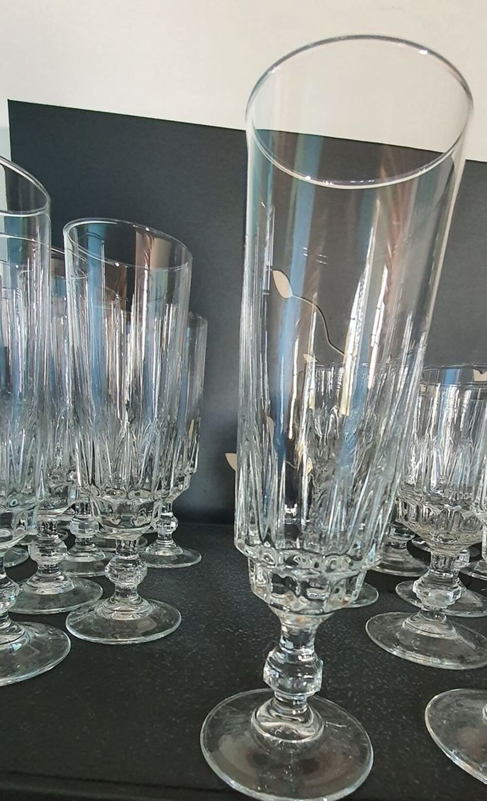 Ensemble de 39 Verres &agrave; pied Luminarc Décoration