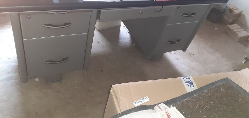 bureau m&eacute;tal vintage
3 mod&egrave;les Meubles