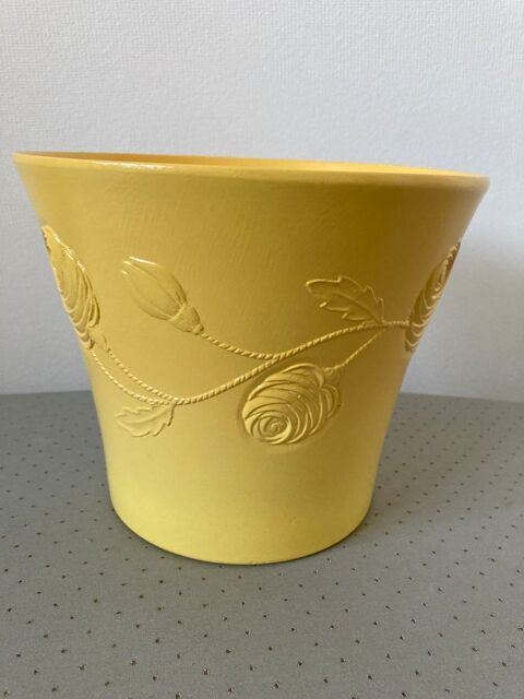 Cache-pot jaune 7 Poitiers (86)