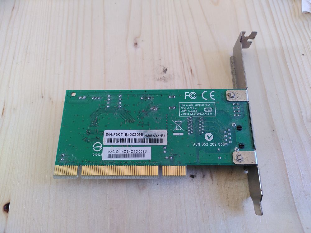 Carte r&eacute;seau D-Link DGE-528T PCI Gigabit RJ45 Matériel informatique