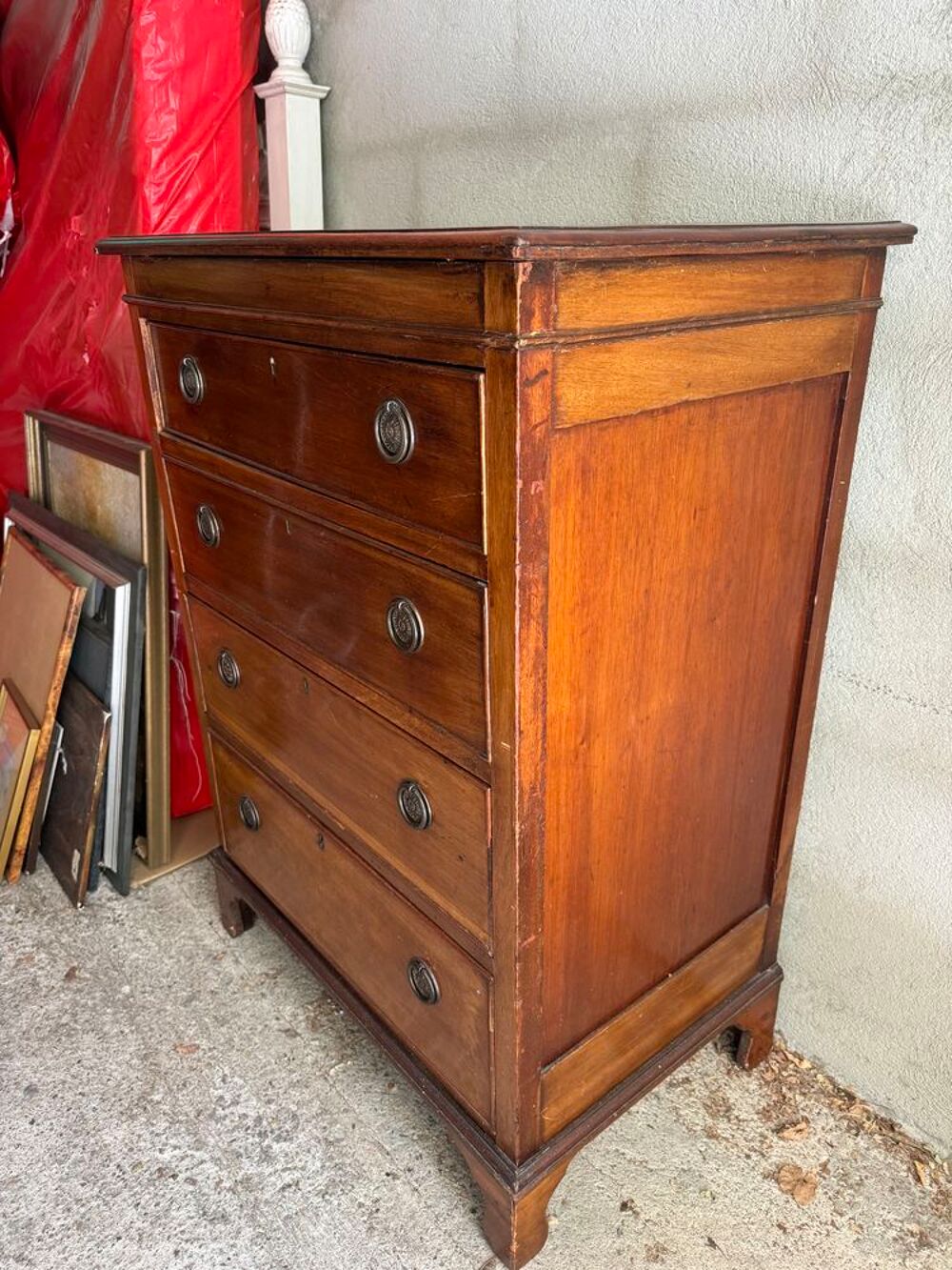 Deux commodes, vendues s&eacute;par&eacute;ment ou individuellement, Meubles