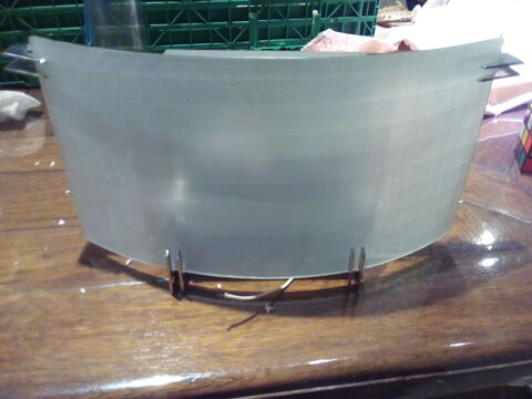 Applique murale en verre petit prix ===========  12 Saint-Genis-Pouilly (01)