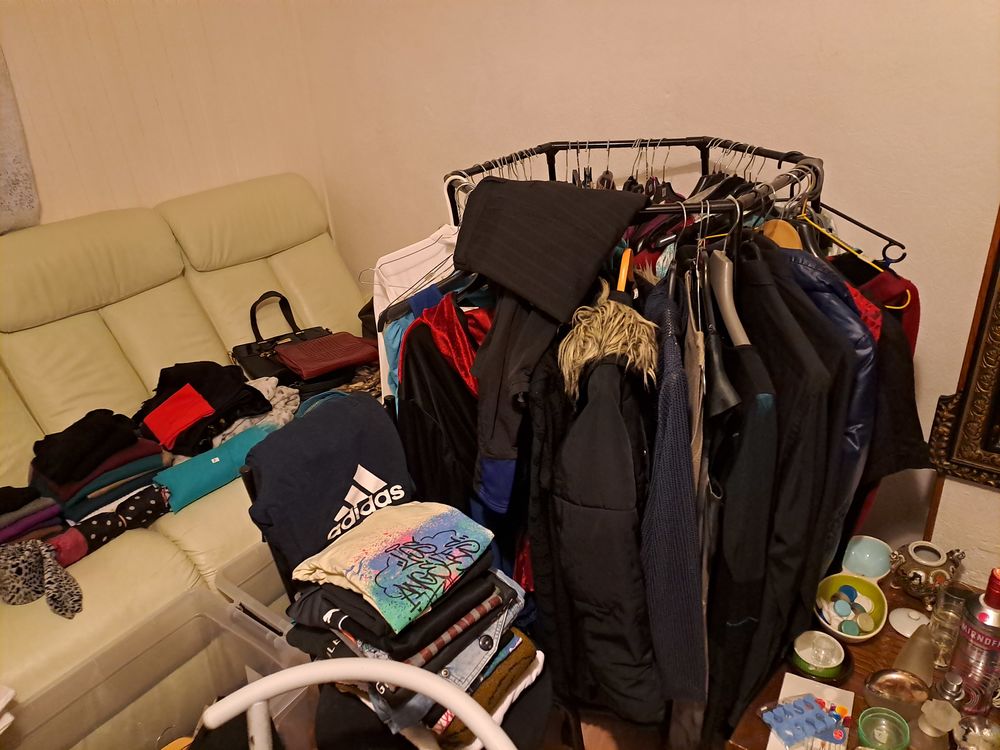 2 jours, les 7et 8/02 v&ecirc;tements femme, 36/38/40 v.chez moi Vêtements