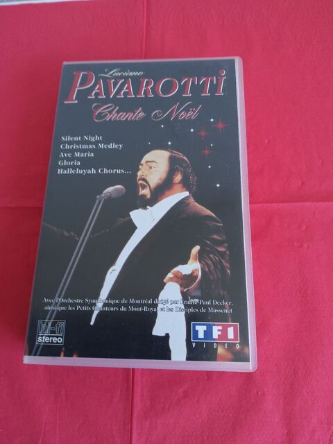 K7 VHS Luciano Pavarotti chante No�l 3 Saint-Etienne (42)