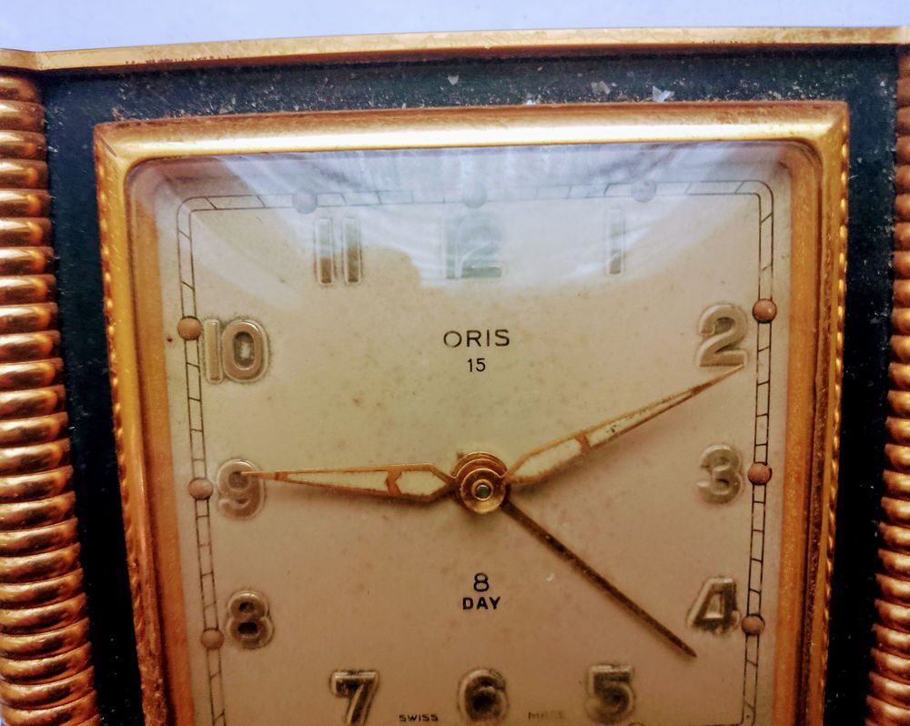 Ancienne horloge oris suisse m&eacute;canique 8 jours en laiton Bijoux et montres