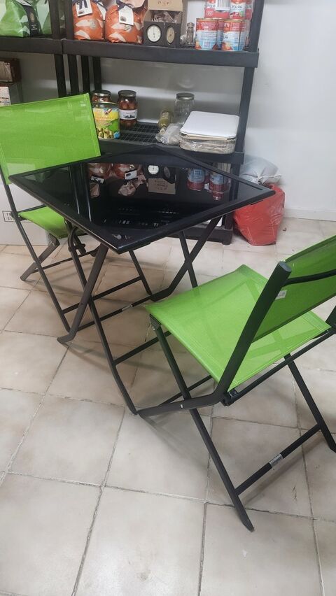 Table et chaises pliantes 80 Boulogne-Billancourt (92)