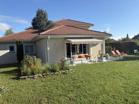   Belle villa d'architecte de 195 m� � 5mn de Cr�mieu Villa - 8 pi�ce(s) - 195 m�