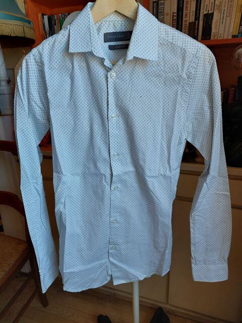 Chemise manche longue taille XS 5 Toulon (83)