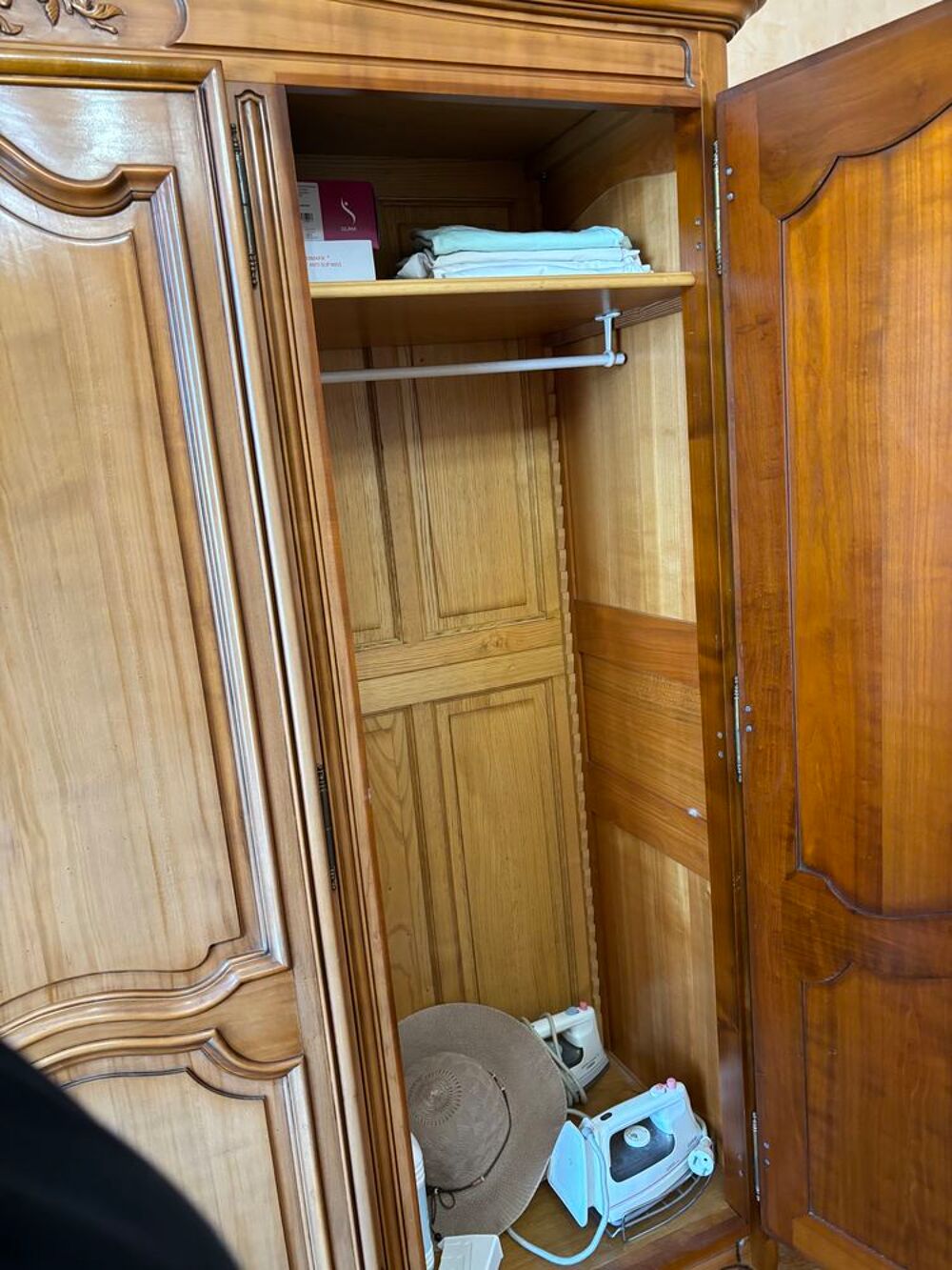 Armoire 3 portes style Louis XV ? Sculpt&eacute;e ? Rangement modul Meubles