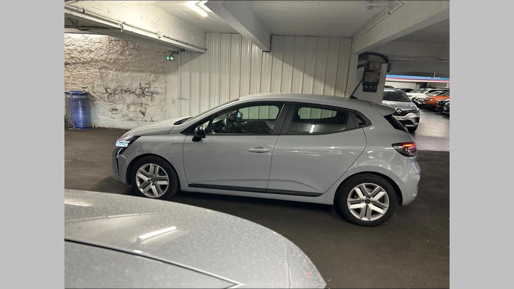 Clio V Clio E-Tech full hybrid 145 ch GSR2 Evolution 2023 occasion 92140 Clamart