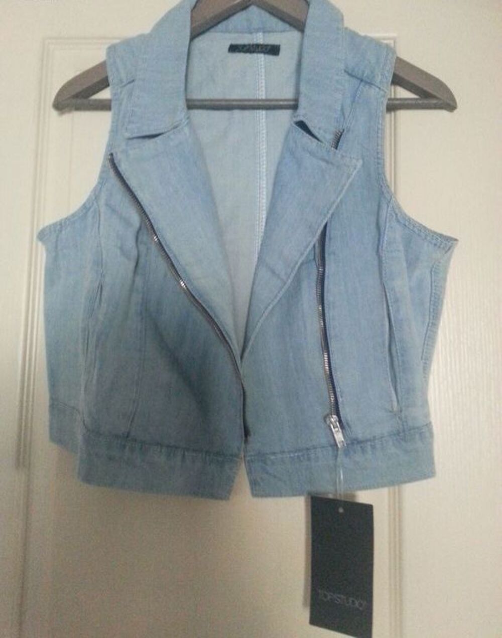 Beau gilet bol&eacute;ro veste femme jean denim neuf - T 40
Vtements