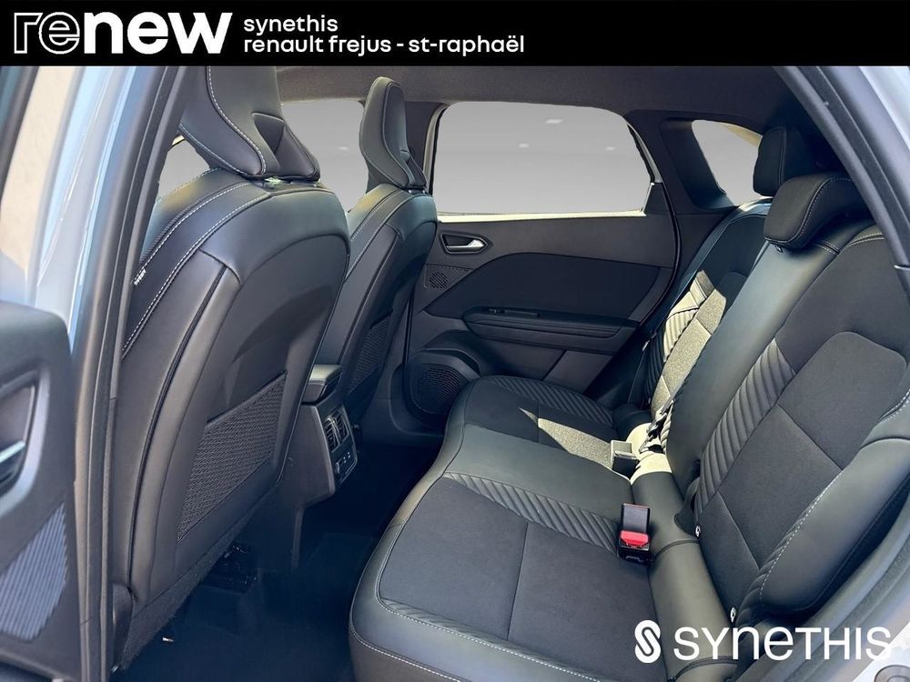 Symbioz E-Tech full hybrid 145 Esprit Alpine 2025 occasion 83600 Fr&eacute;jus