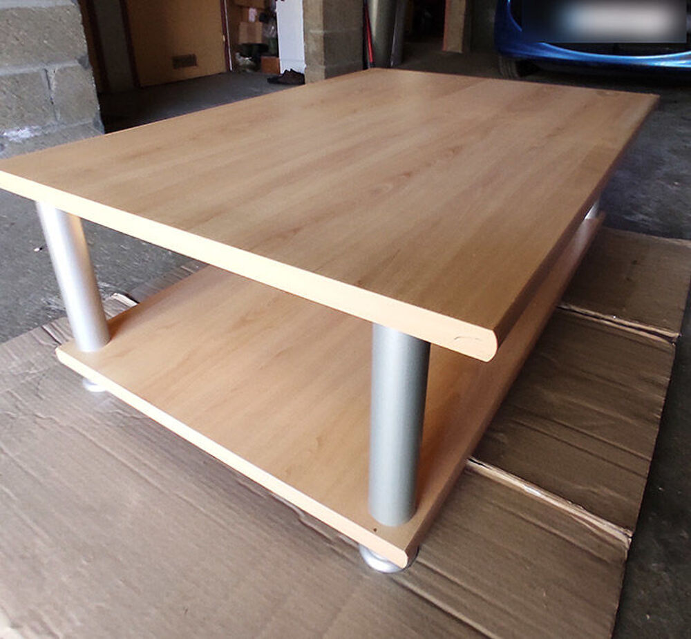 Table basse moderne en bois et pieds en m&eacute;tal Meubles
