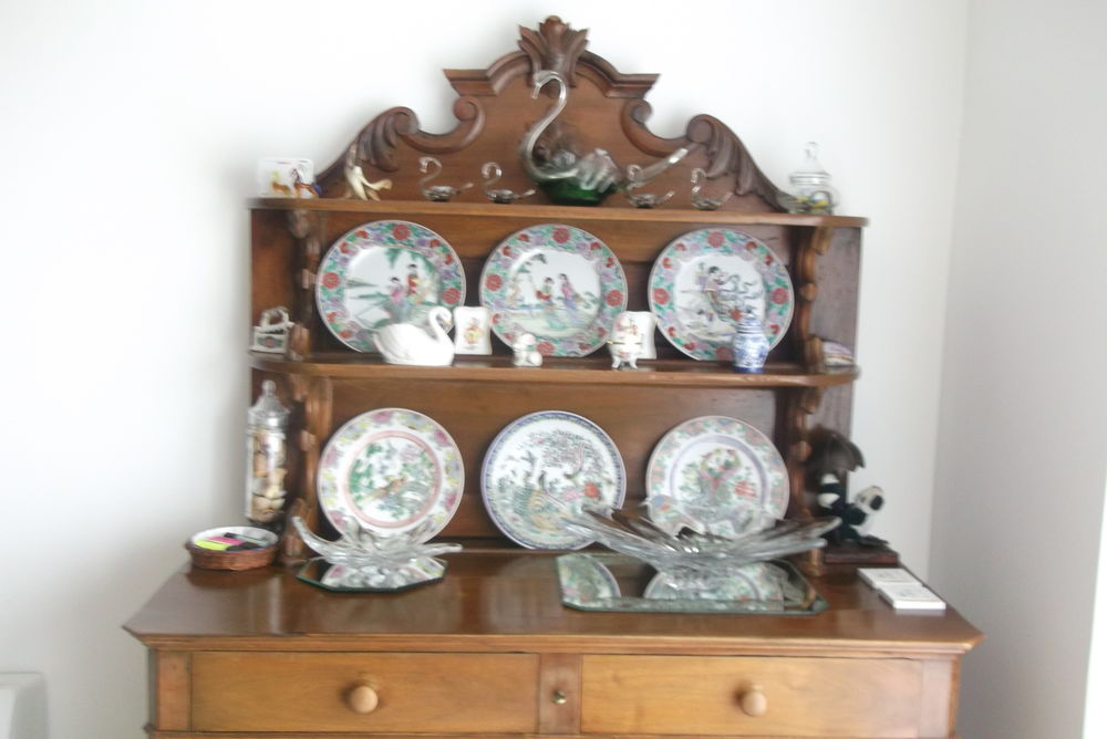 MEUBLE LOUIS PHILIPPE avec VAISSELIER Meubles