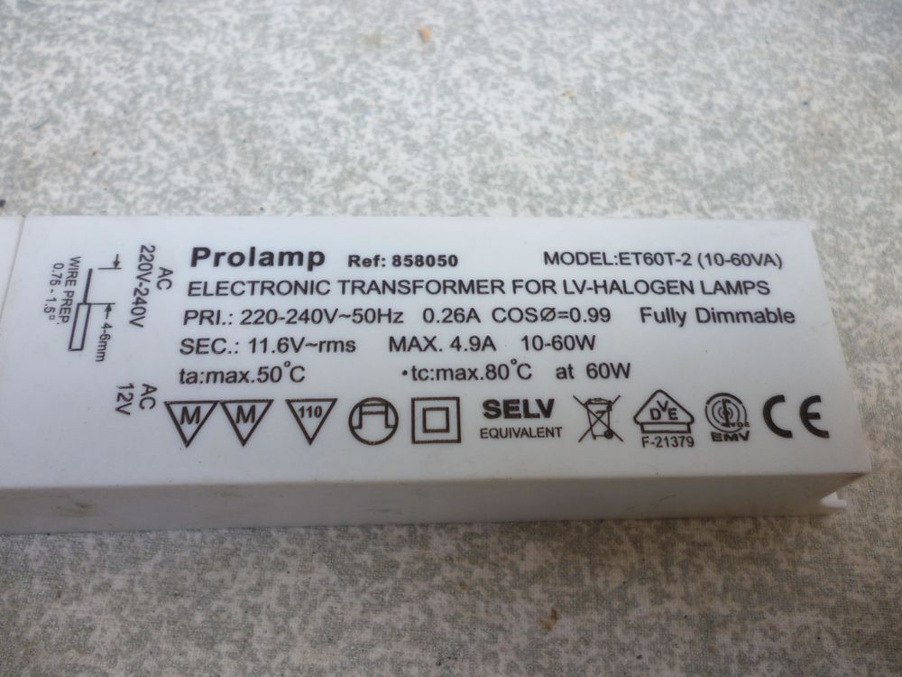 Transformateur &eacute;lectronique pour ampoule halog&egrave;ne Bricolage