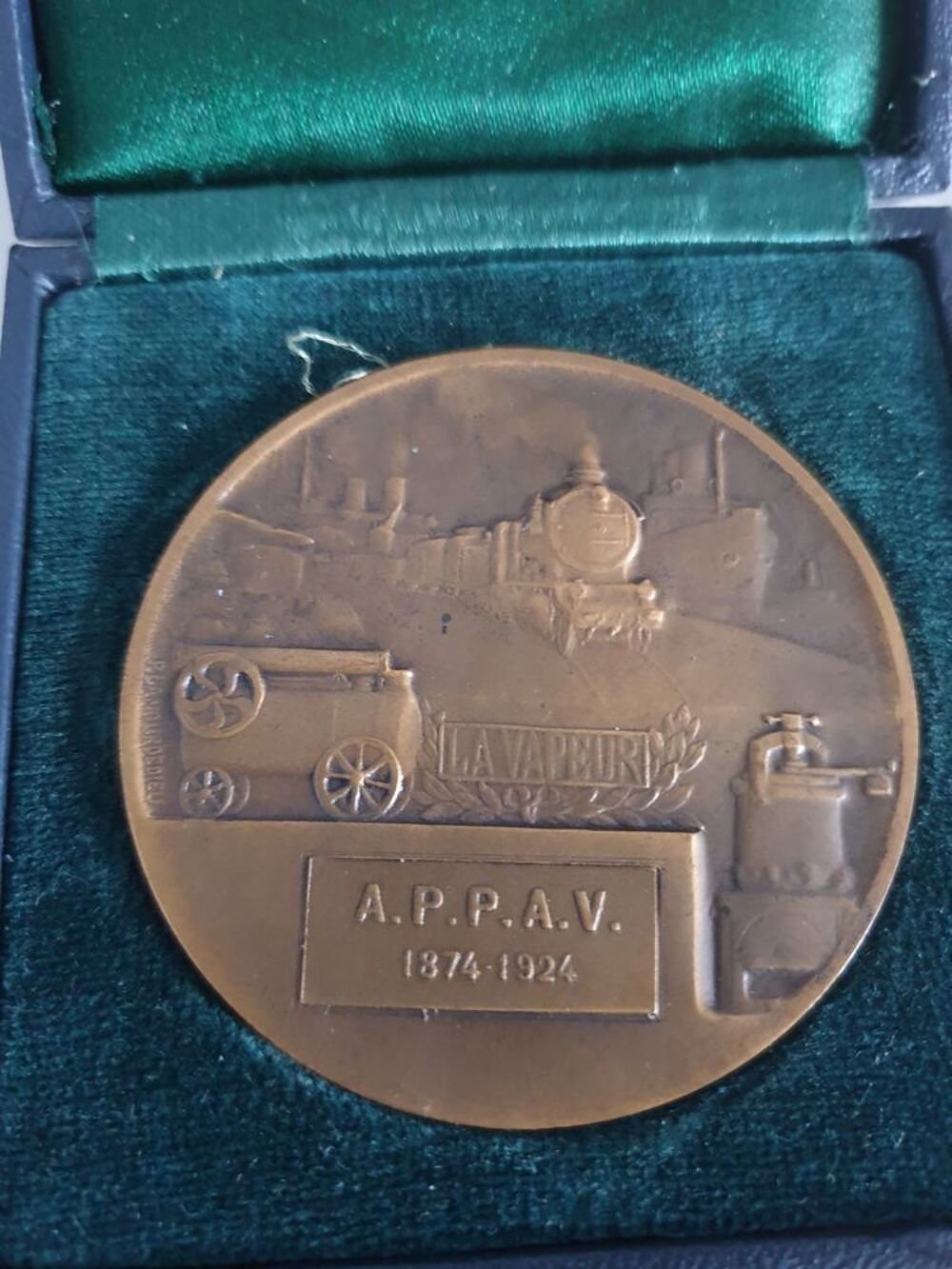 M&eacute;daille invention machine &agrave; vapeur 