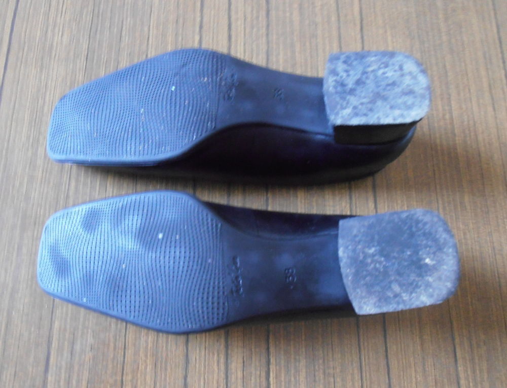 Chaussure basse noire Emergence taille 38 NEUVE Chaussures