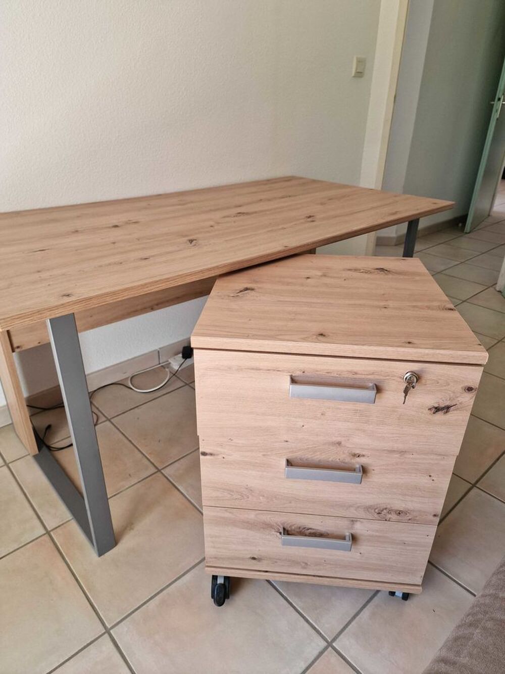 bureau + caisson Meubles