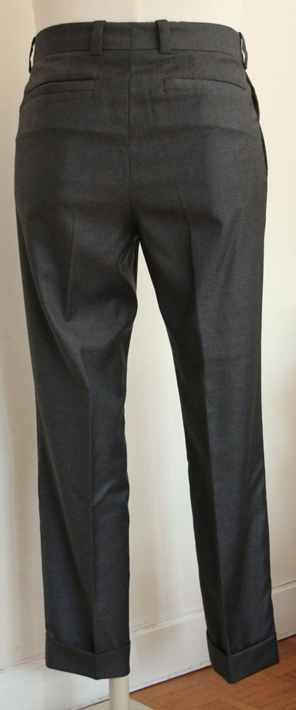 Pantalon anthracite BERLUTI 
T.46 IT soit 40 Fr Vêtements