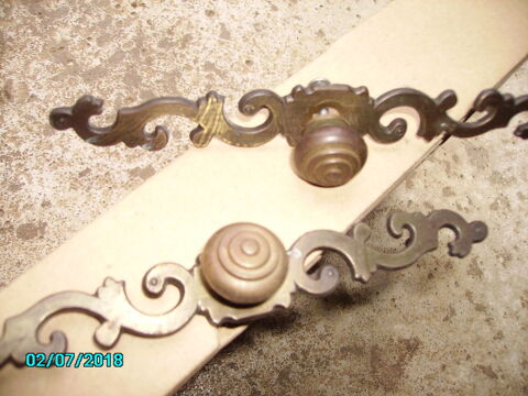 Poign�es � bouton pour meuble 0 Florange (57)