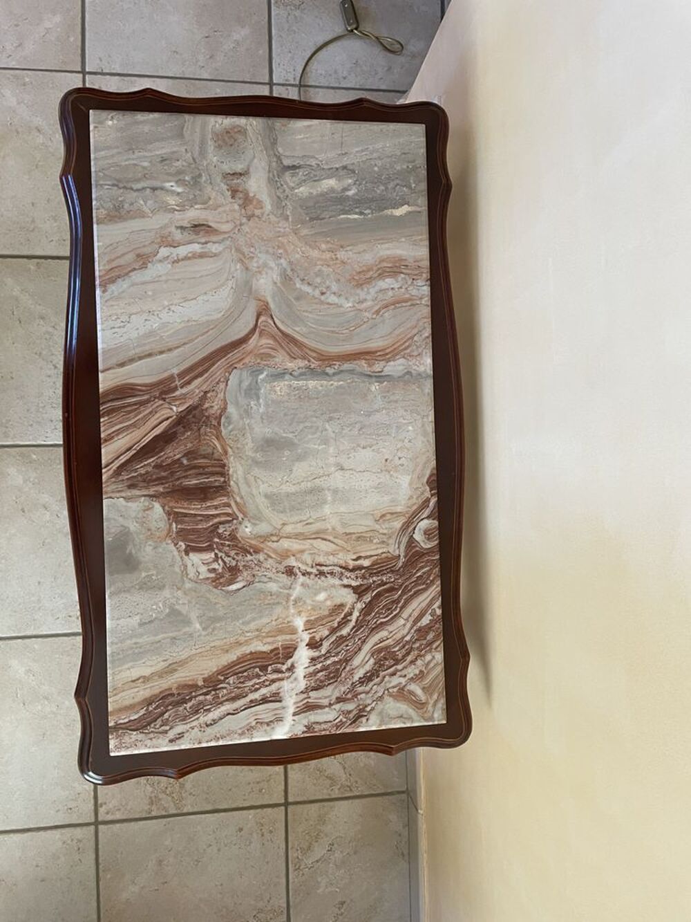 Table basse style Louis XV avec plateau en marbre Meubles