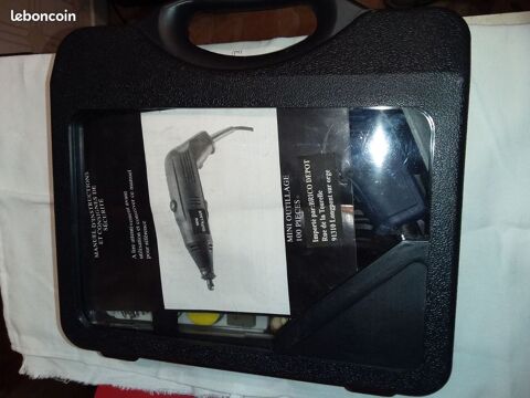 Mini outillage + 100PIECES +divers autres 20 Serres-Castet (64)