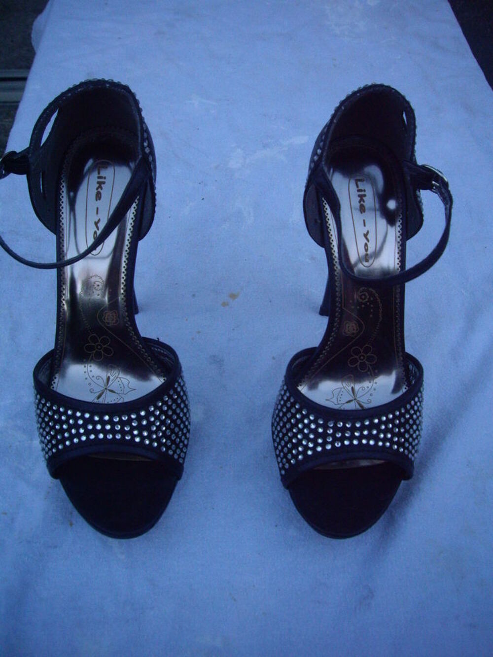 Escarpins Noir &agrave; brillants pt38 talons 12cm-neuf Chaussures