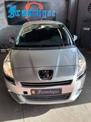 5008 1.6 HDi 110ch FAP BMP6 Confort Pack 5pl 2010 occasion 69380 Ch&acirc;tillon