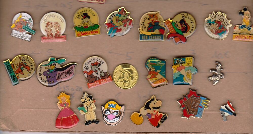 PIN'S lot de 65 