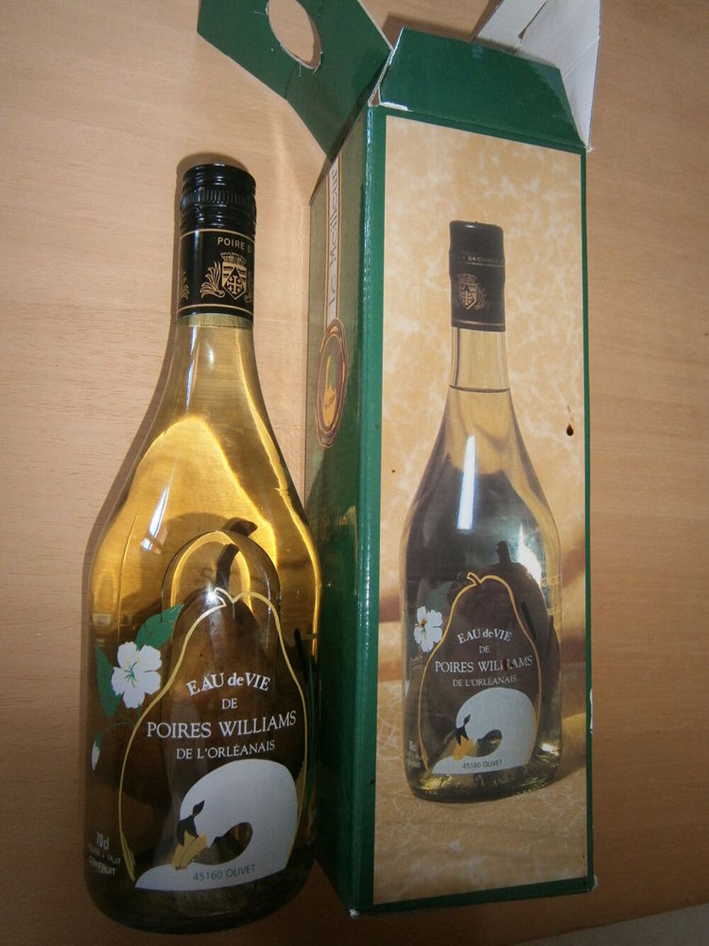 Coffret bouteille "eau de vie de poire williams ancien" 1985 