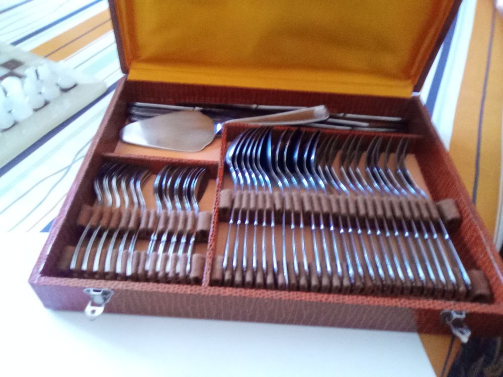 m&eacute;nag&egrave;re en inox "g. Degrenne" Décoration