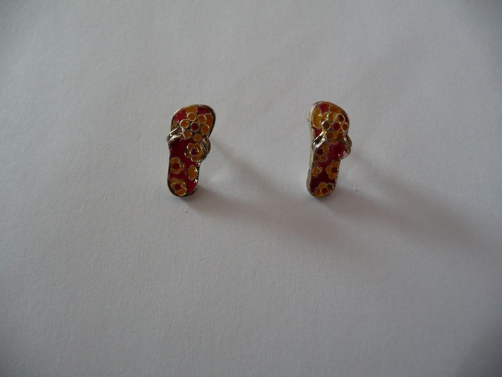Boucles oreilles tongs roses avec fleurs Bijoux et montres