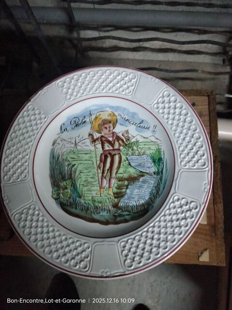 Lot d'assiettes anciennes d�cor enfants.  150 Bon-Encontre (47)