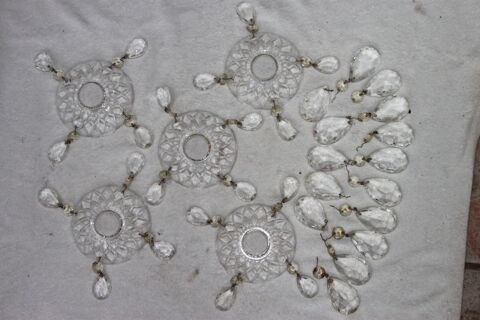Goutte et coupelle en cristal ciselé pour lustre 3 Montigny-Lencoup (77)