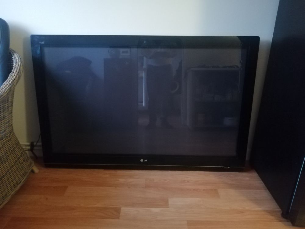 TV GRAND ECRAN Photos/Video/TV