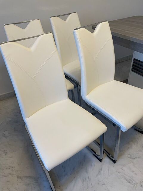 TABLE DE SALLE �� MANGER 250 Saint-Rapha�l (83)