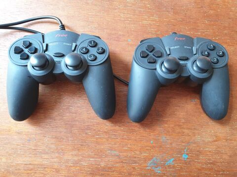 Lot de 2 GamePad USB pour Freebox et autres 2 Clamart (92)