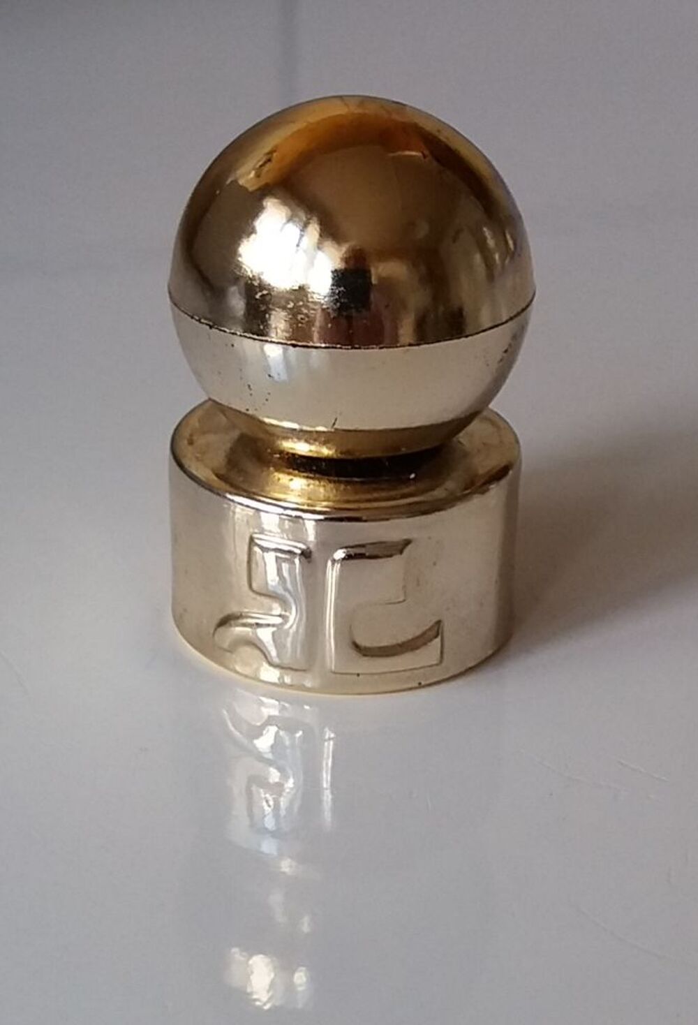 Miniatures de parfum &agrave; 4  