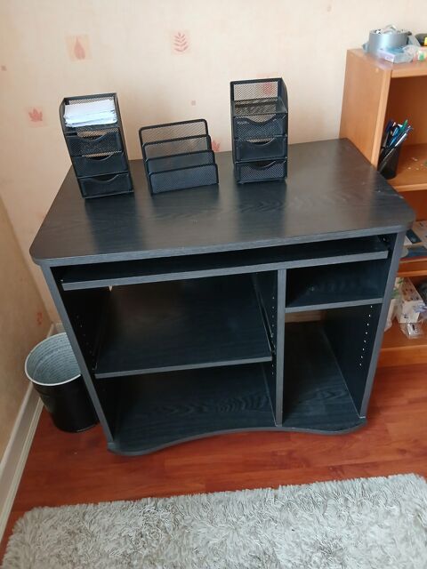 Bureau noir avec étagères de rangement 25 Urt (64)