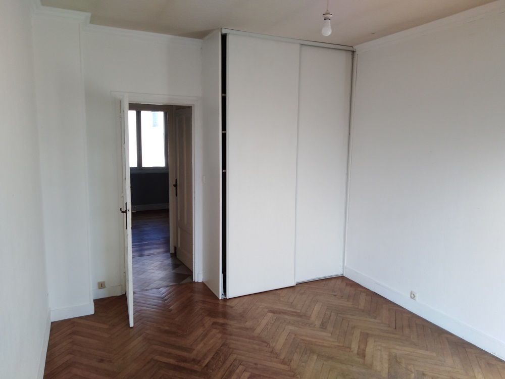 Location Appartement T3 - 70m2 - rue Emile Zola Grenoble - 820 euros Grenoble