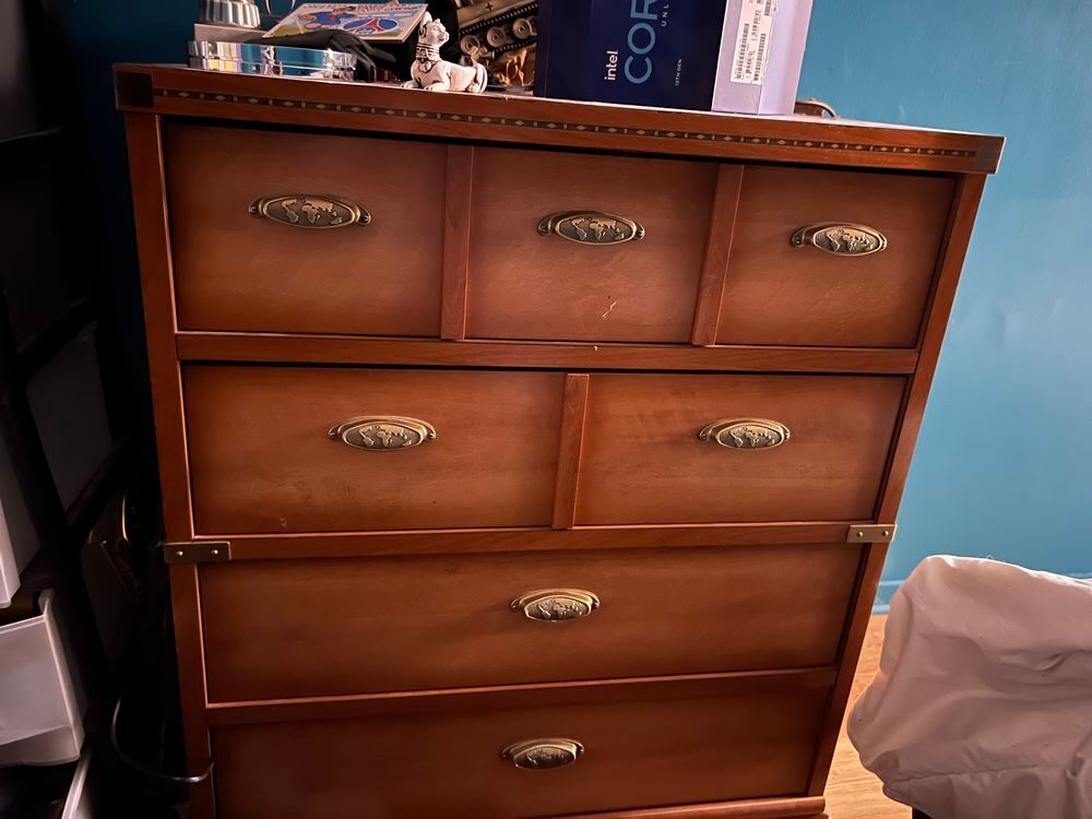 Commode en merisier Meubles