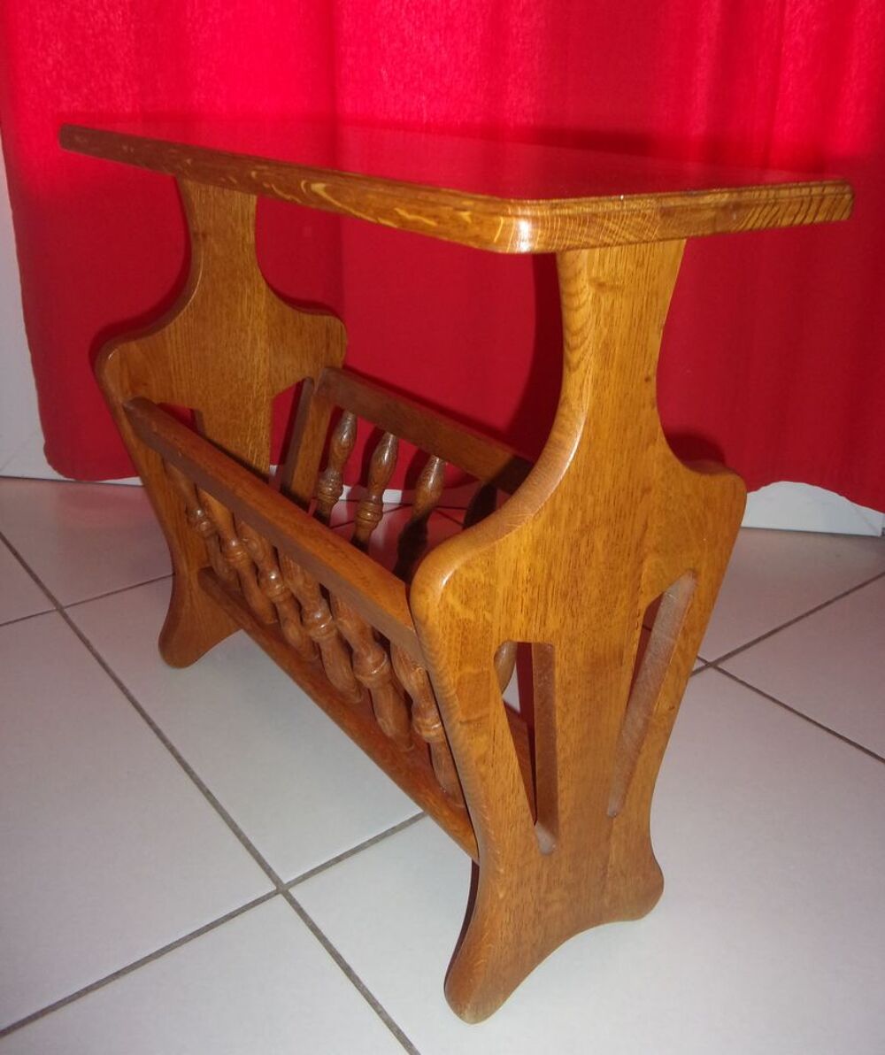 Tablette porte-revues en bois
Meubles