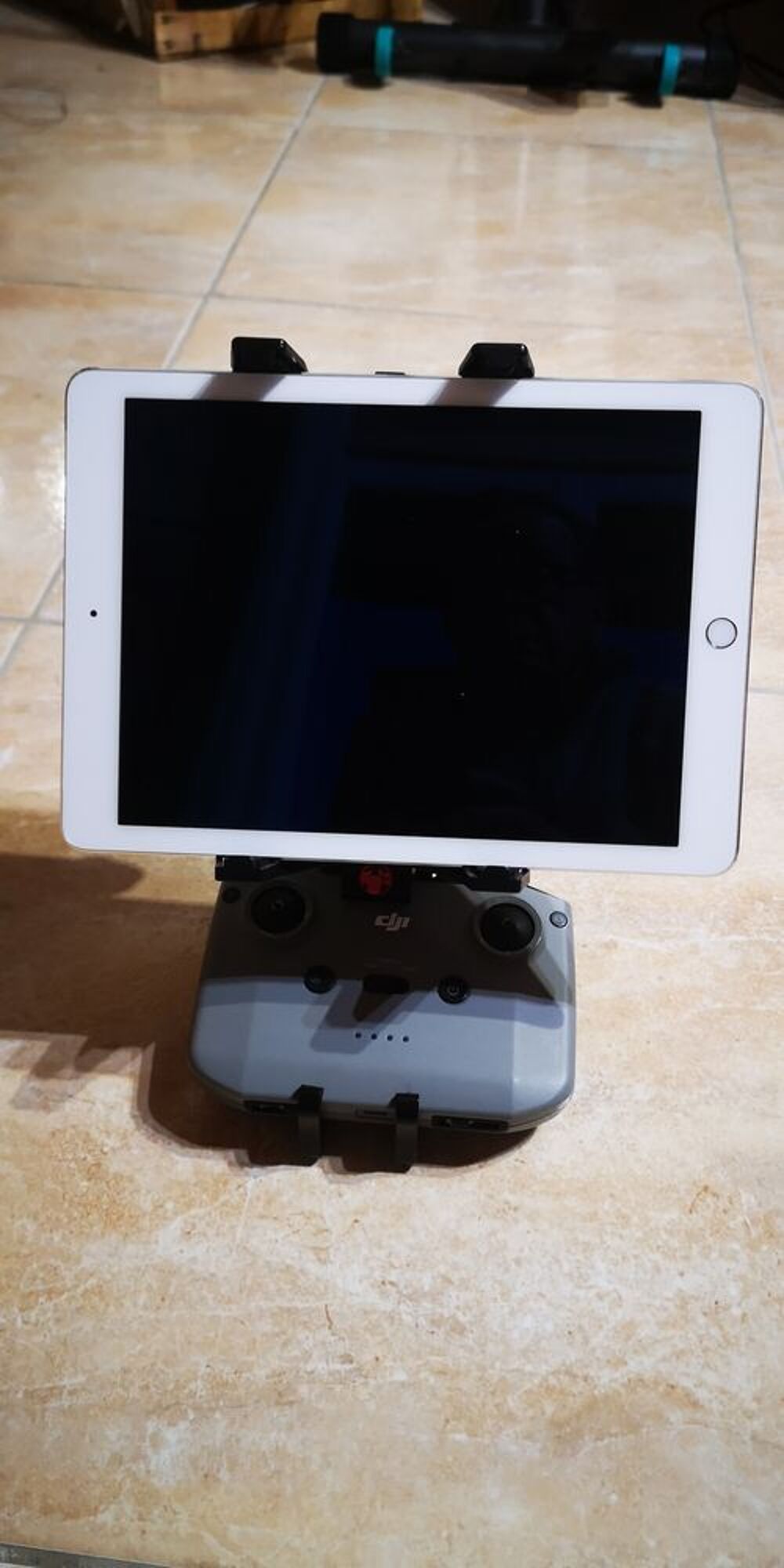 Drone DJI Air 2S Fly More Combo + iPad Air 2 Jeux / jouets