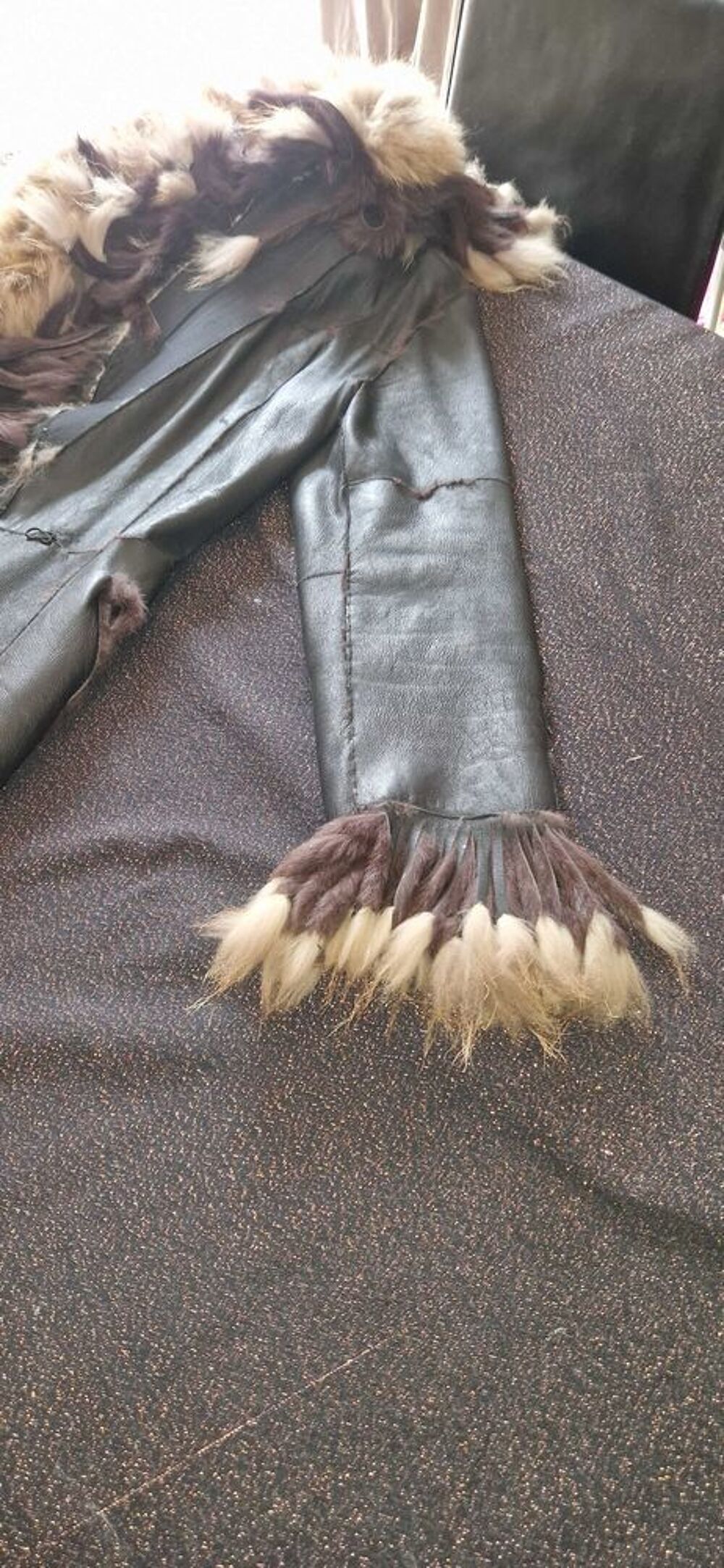 vrai veste en cuir et vrai poil de lapin Vêtements