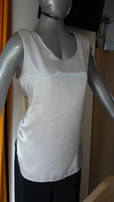 Jean + débardeur + cadeaux 10 Brem-sur-Mer (85)
