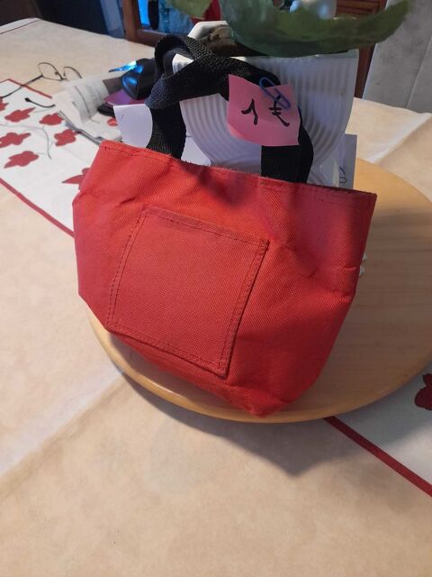 mini sac rouge en toile L'Aiguillon-sur-Mer (85)
