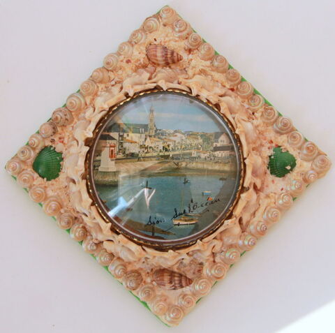 Cadre kitsch coquillages et verre bombé SION sur L'OCEAN Ven 20 Issy-les-Moulineaux (92)