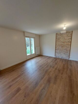  Villa à louer 4 pièces 64 m²