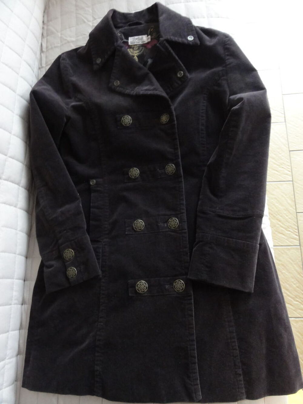 Manteau Trench-coat Velours marron
Taille : 38
Vtements
