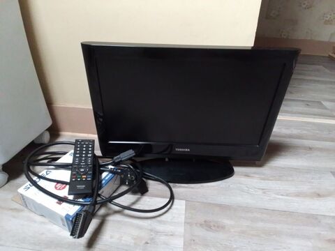 Tv écran  plat.   Toshiba.     De 50 cm. 25 Tremblay-en-France (93)